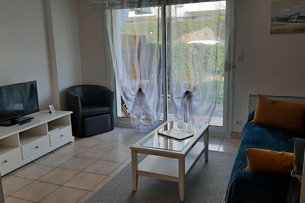 Hyper Centre De Sarzeau, Grand Appartement Au Calme Avec Jardinet Zewnętrze zdjęcie